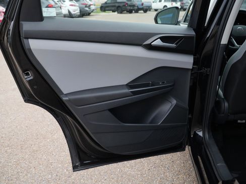 Used 2023 Volkswagen Taos S image 16