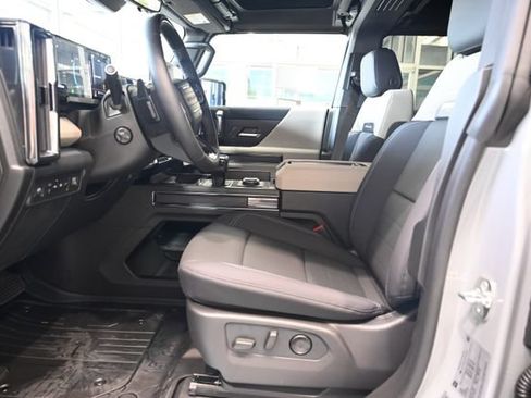 New 2026 GMC Hummer EV SUV w/ LPO, Dark Essentials Package AWD/4WD image 10