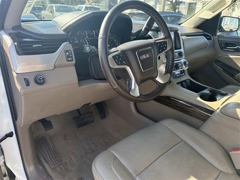 Used 2018 GMC Yukon SLT image 22