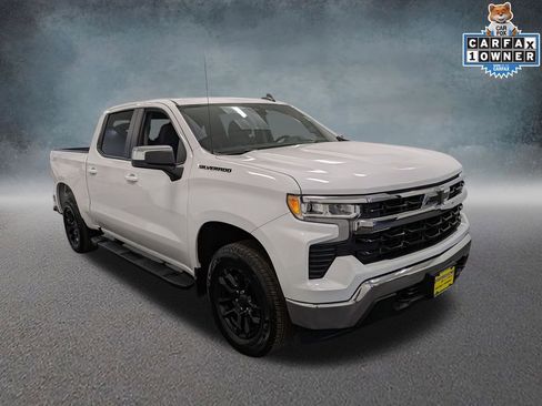 Used 2024 Chevrolet Silverado 1500 LT AWD/4WD image 3