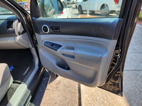 Used 2015 Toyota Tacoma 4x4 Double Cab w/ SR5 Package image 23