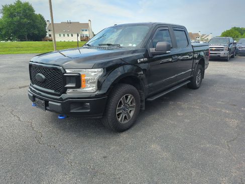 Used 2018 Ford F150 XL w/ Equipment Group 101A Mid AWD/4WD image 3