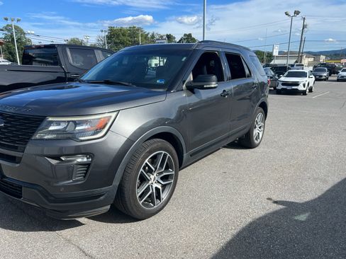 Used 2018 Ford Explorer Sport AWD/4WD image 5