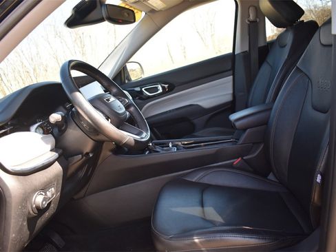 Used 2022 Jeep Compass Limited image 25