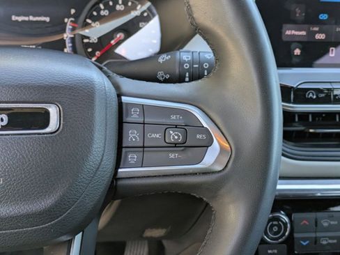 Used 2023 Jeep Compass Limited image 14