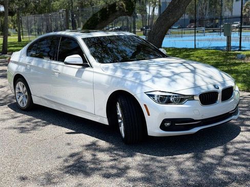 Used 2017 BMW 330i Sedan RWD image 7