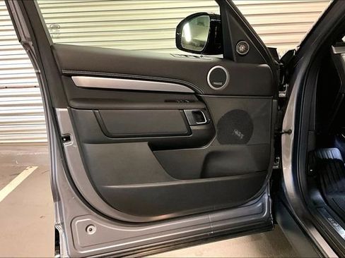 Certified 2025 Land Rover Discovery Dynamic SE AWD/4WD image 26