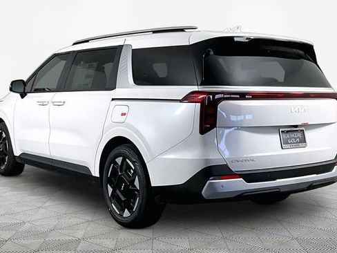 New 2026 Kia Carnival EX FWD image 4