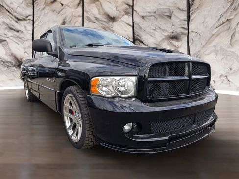 Used 2005 Dodge Ram 1500 Truck 2WD Quad Cab image 3