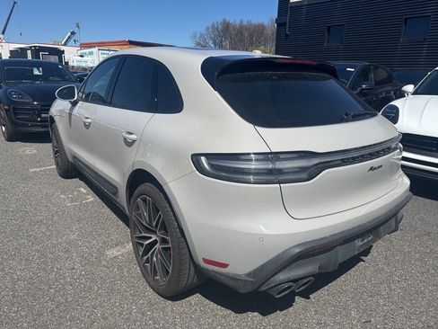 Certified 2023 Porsche Macan image 9