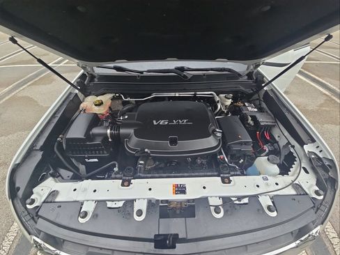 Used 2019 Chevrolet Colorado LT AWD/4WD image 20