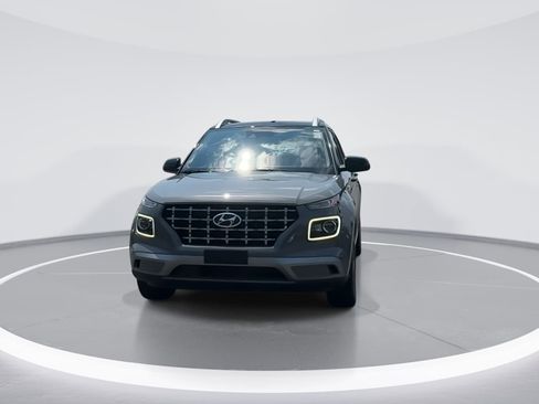 Certified 2022 Hyundai Venue Limited image 2