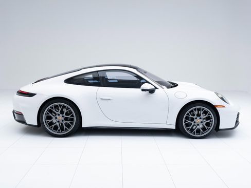 Certified 2025 Porsche 911 Carrera image 8