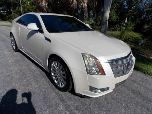 Used 2011 Cadillac CTS Performance RWD image 1