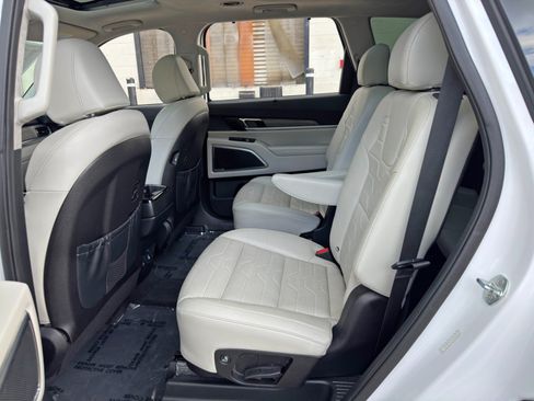 Used 2022 Kia Telluride SX w/ SX Prestige Package AWD/4WD image 43