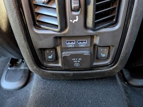 Used 2023 Dodge Durango GT image 16