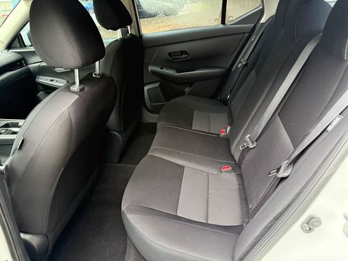 Used 2024 Nissan Sentra SV FWD image 12