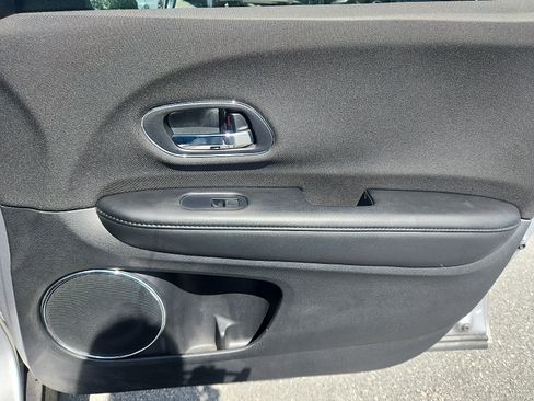 Used 2019 Honda HR-V EX image 35