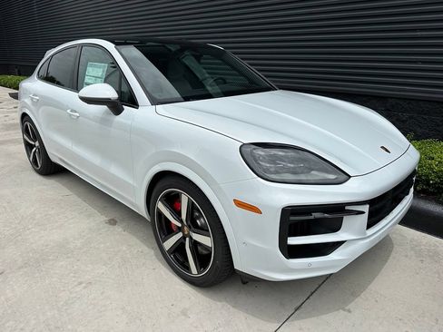 Used 2026 Porsche Cayenne S AWD/4WD image 12