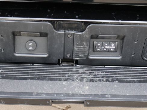 Used 2025 GMC Sierra 1500 Denali Ultimate image 26