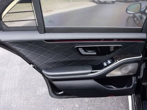 Used 2022 Mercedes-Benz S 580 4MATIC Sedan image 46