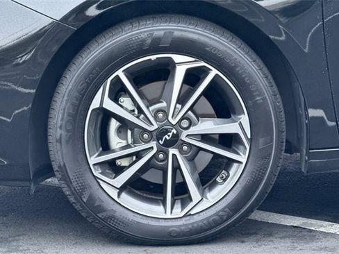 Certified 2023 Kia Forte LXS w/ LXS Technology Package image 32