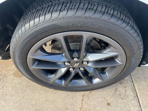 Used 2022 Dodge Challenger GT w/ Plus Package image 12