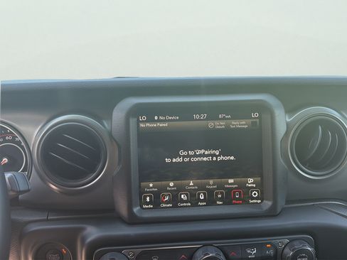 Used 2022 Jeep Wrangler Unlimited Sport w/ Sun And Sound Package AWD/4WD image 25