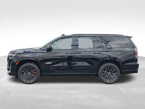 Used 2024 Cadillac Escalade V w/ LPO, ONYX Package AWD/4WD image 4