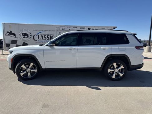 Used 2021 Jeep Grand Cherokee L Limited image 2