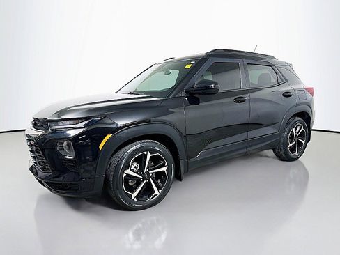 Used 2022 Chevrolet TrailBlazer RS w/ Sun and Liftgate Package FWD image 3