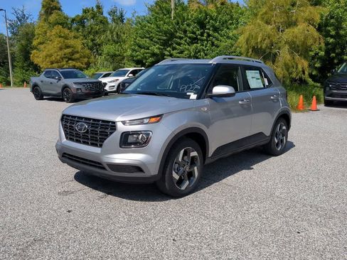 New 2026 Hyundai Venue SEL image 2