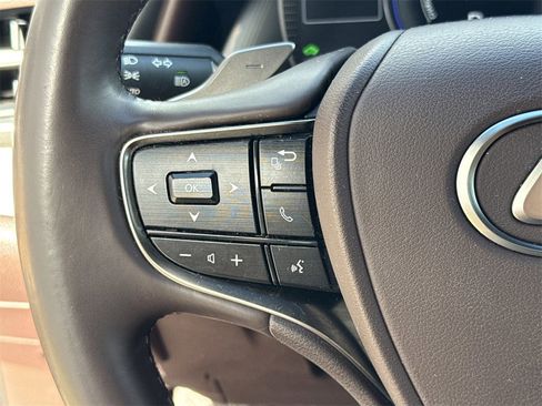 Used 2021 Lexus ES 300h w/ Premium Package image 25