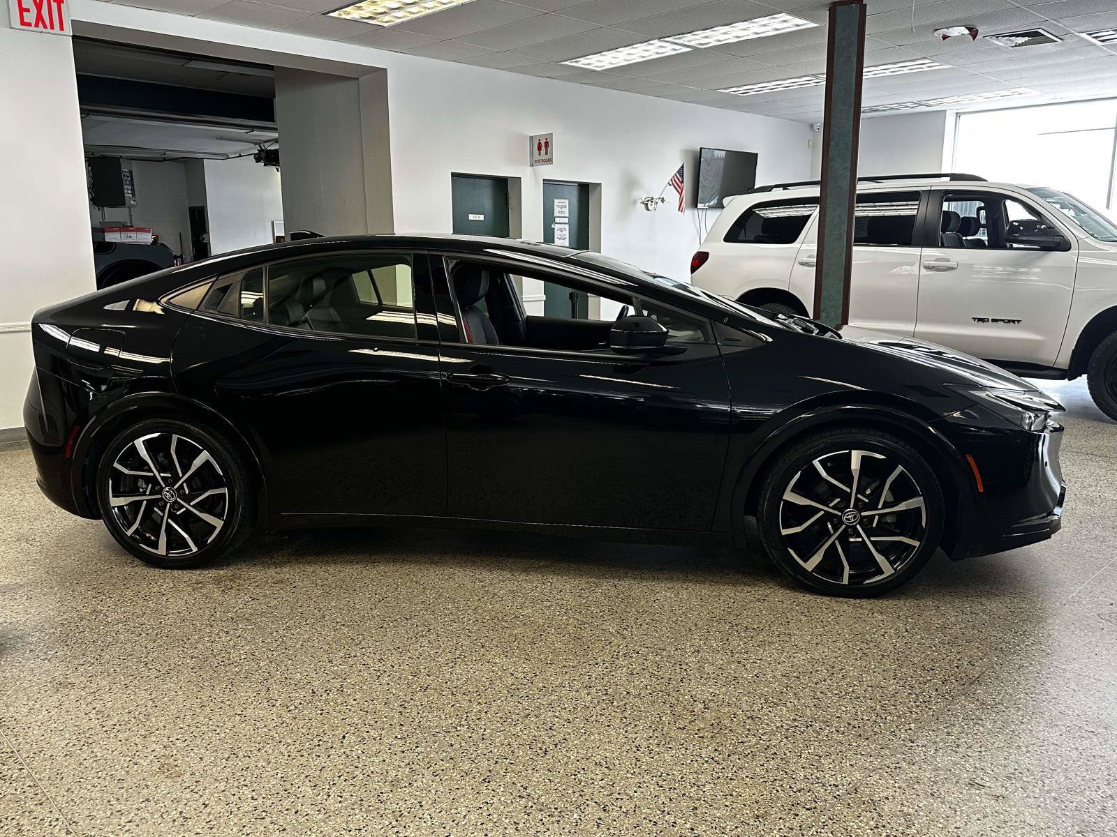 Certified 2024 Toyota Prius Prime FWD image 7