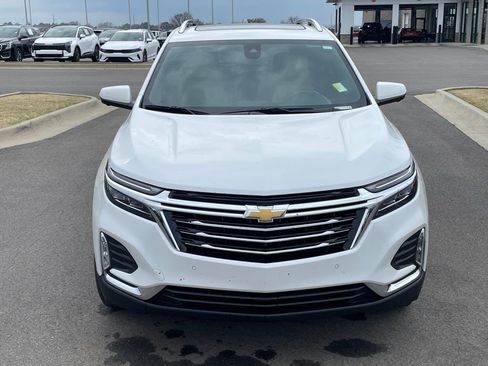 Used 2022 Chevrolet Equinox Premier image 2