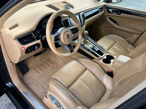 Used 2016 Porsche Macan S image 13