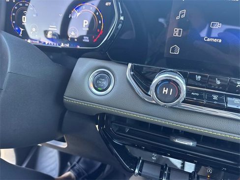 Used 2024 Chevrolet Colorado ZR2 w/ ZR2 Convenience Package III image 28