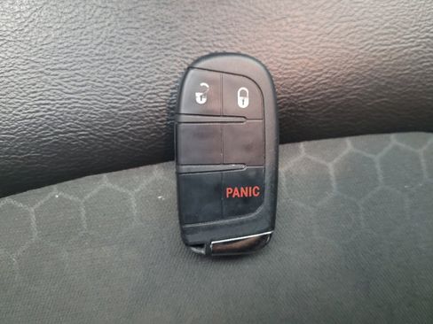 Used 2018 Jeep Compass Latitude w/ Popular Equipment Group image 32