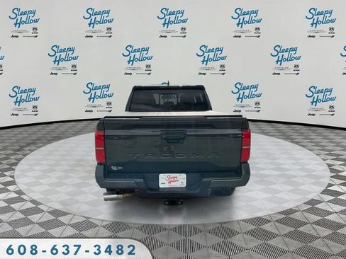Used 2025 Toyota Tacoma 4x4 Double Cab image 6