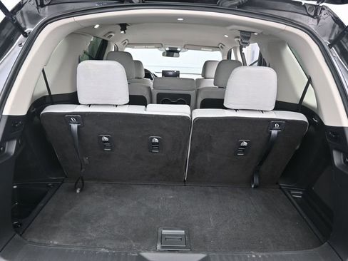 Used 2023 Honda Pilot LX image 17