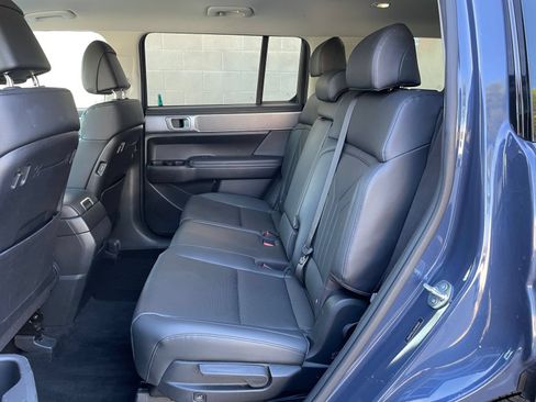 Used 2025 Hyundai Santa Fe SEL FWD image 28