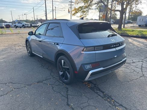 New 2025 Hyundai Ioniq 5 SEL image 5