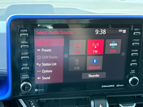 Used 2022 Toyota C-HR XLE FWD image 23