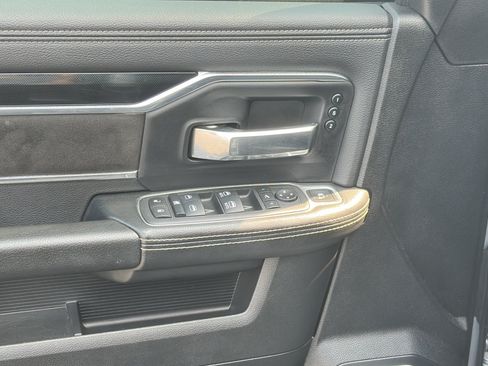 Used 2022 RAM 2500 Laramie AWD/4WD image 22