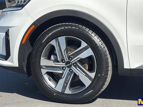 Used 2023 Kia Sorento EX AWD/4WD image 37