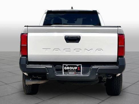 Used 2025 Toyota Tacoma SR RWD image 5