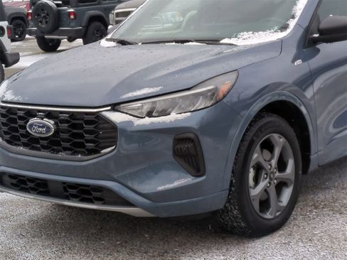 Used 2023 Ford Escape ST-Line w/ Tech Pack #1 image 11
