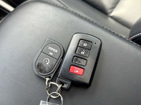 Used 2017 Toyota RAV4 Limited w/ Advanced Technology Package AWD/4WD image 31