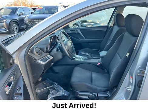 Used 2011 MAZDA MAZDA3 i Touring image 15