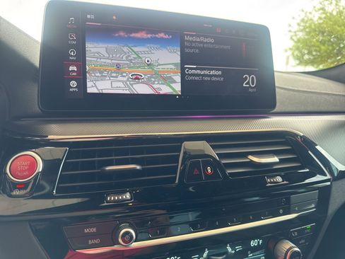 Used 2022 BMW M5 w/ Executive Package image 10